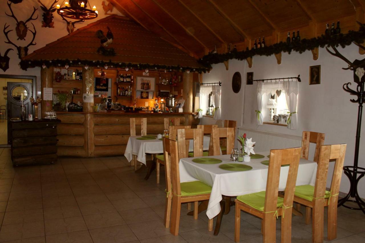 Park Lesny 'U Kaczyny' Hotel Rogow Esterno foto