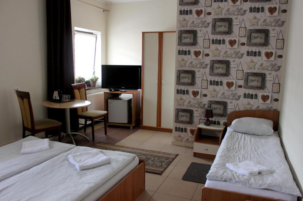 Park Lesny 'U Kaczyny' Hotel Rogow Esterno foto